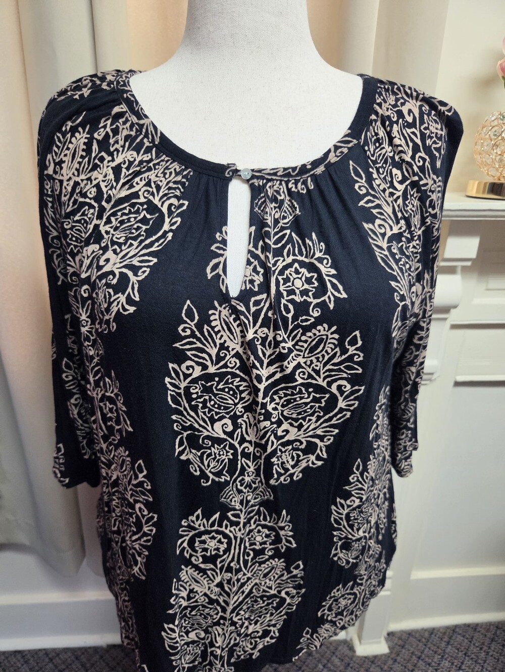 Lucky Brand Black Tunic with Cream Floral Print and Peek A Boo Keyhole Size 1X